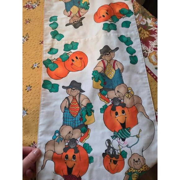 Vintage reversible table runner - Picture 8 of 10